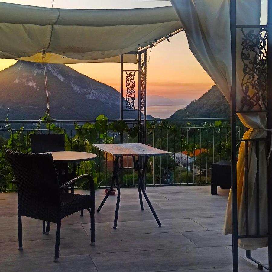 La Roccia Incantata Amalfi Coast В'єтрі Екстер'єр фото